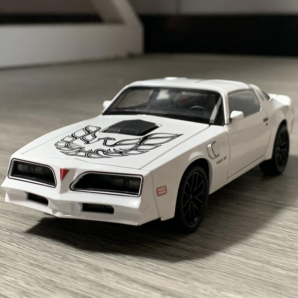 1/32 Pontiac Firebird Trans Am Trendy Alloy Model Car Ornament High Simulation Collectible Holiday Present for Boy & Living Room