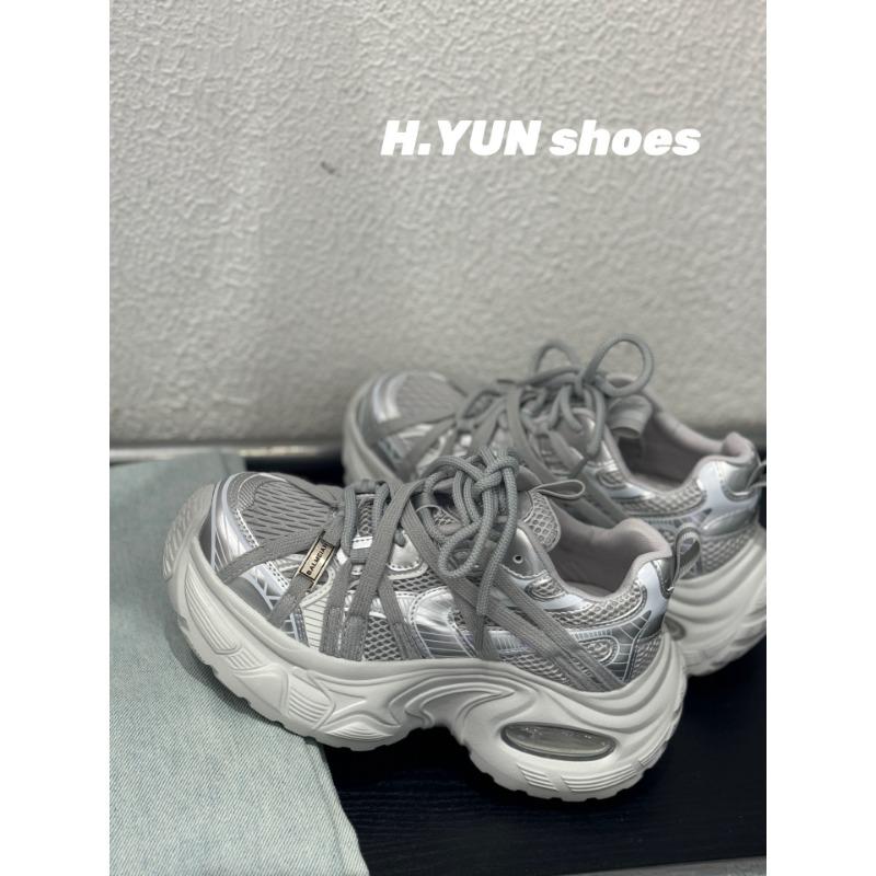 

Strap thick-soled fried street mesh dad shoes women s spring new tire durian sole fashion casual sports shoes 40 срібний