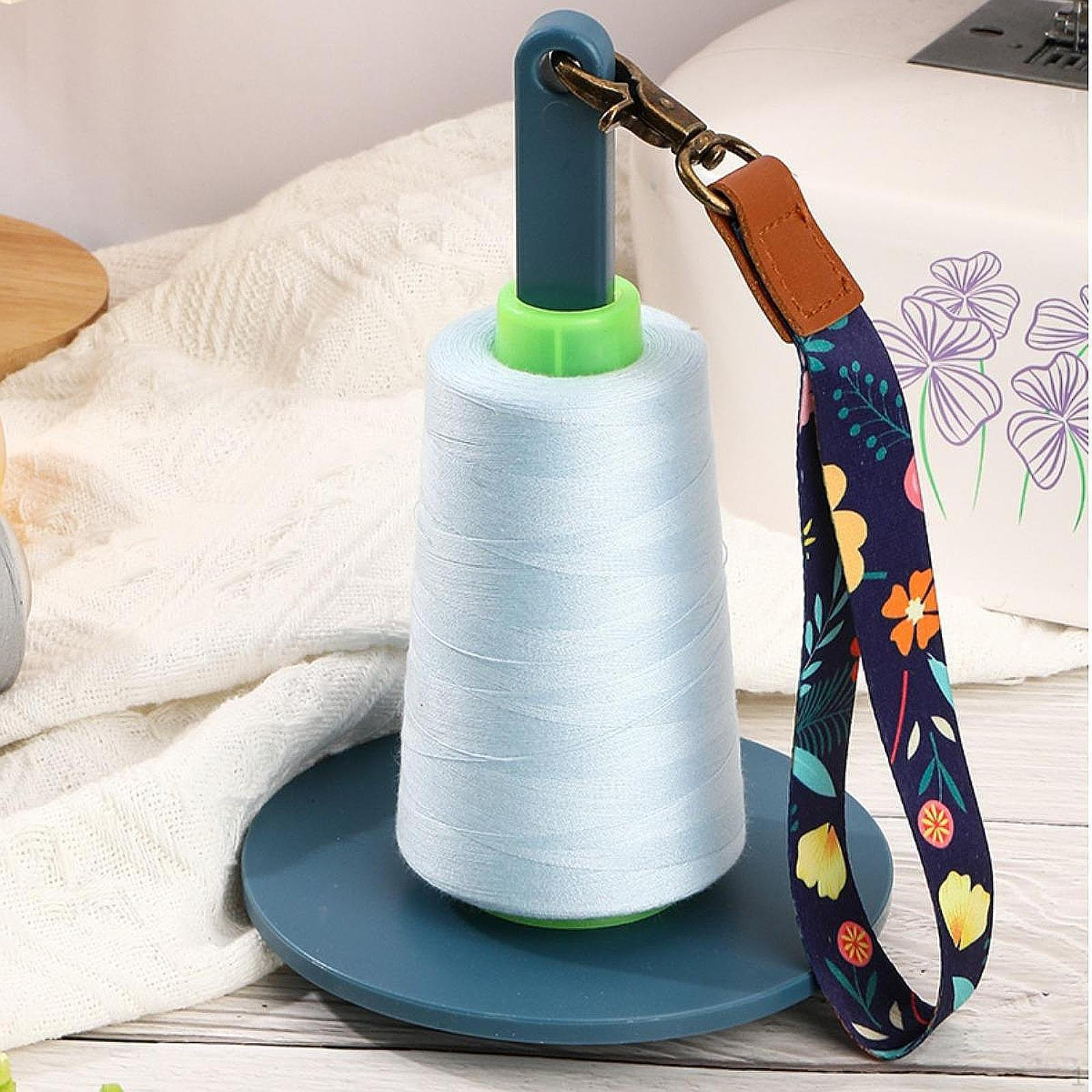 

Держатель для пряжи на запястье, вязанный крючком мяч с ремешком, подарок для энтузиастов, стойка синий