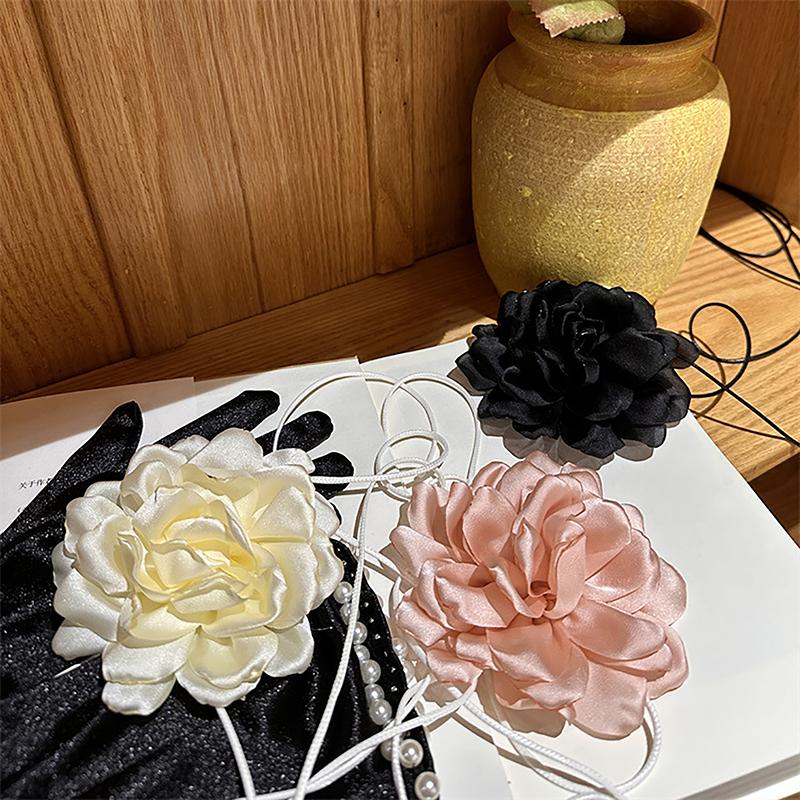 Exaggerated Big Rose Flower Clavicle Chain Necklace Adjustable Bowknot Choker
