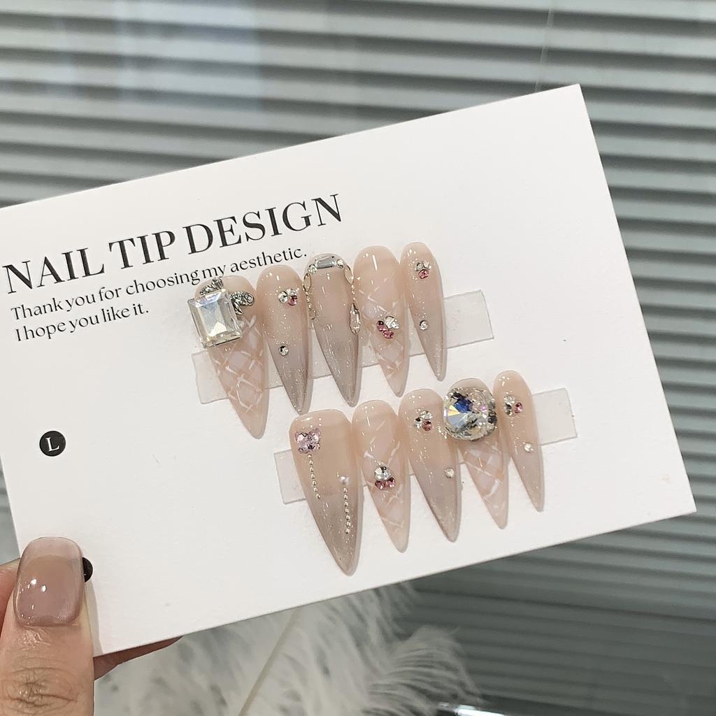 Pure Plaid Cat-eye Butterfly Chain Fresh Small Diamond Yaochi Daily Patch Wear Armor