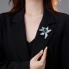 Winter New Korean Style Fashion Elegant Women's Luxury Brooch Pin Small Design Chrysanthemum Flower Brooch Pin