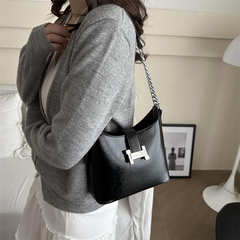 Stylish Underarm Bag For Women 2024 Trendy Solid Color Shoulder Bag Ideal For Fall
