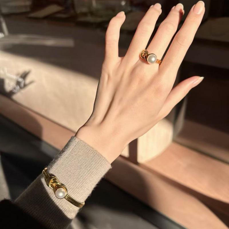 Versatile Women's Pearl Ring Bracelet: Trendy, Adjustable, Fashionable, Cool Ins Style