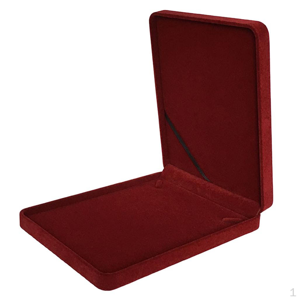 

for Storing Jewelry And Necklaces with A Soft Surface Material, Ideal Weddings вина червоного кольору