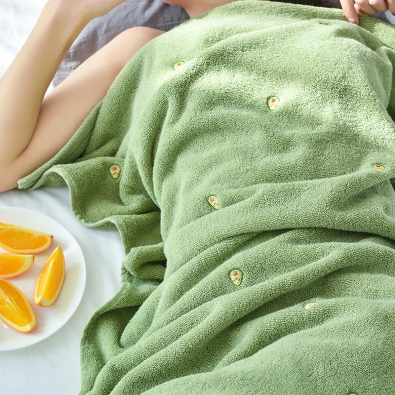 Besticktes Avocado-Badetuch-Set aus reiner Baumwolle - Enthält 1 Stück Badetuch und 1 Stück Gesichtstuch, Weiches, saugfähiges Handtuch, Grün, Weiß