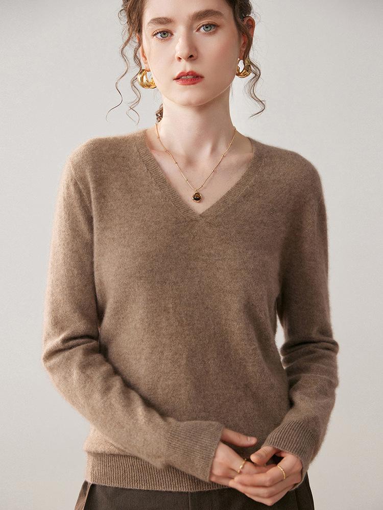 Women's V-Neck Cashmere Knit Sweater - Loose Fit, Long-Sleeve Pullover