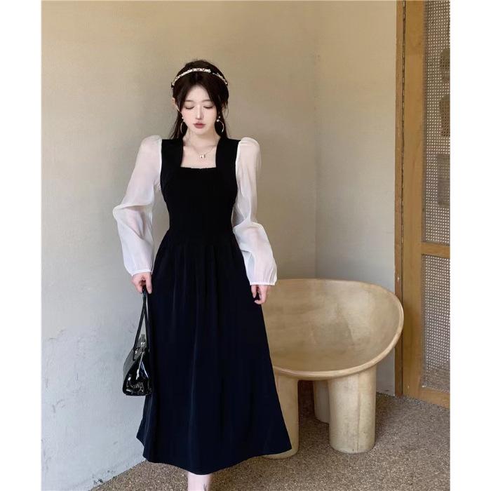 

Женское платье во французском стиле с длинными рукавами и квадратным воротником — утягивающее и омолаживающее, средней длины, новинка весны 2024 года. M белый