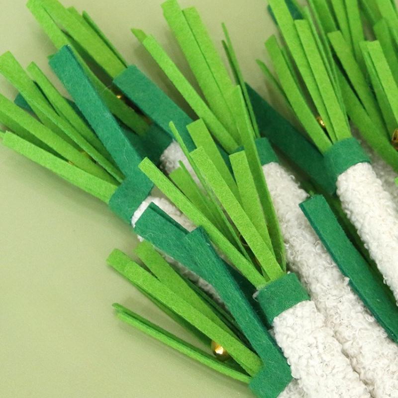1PC Wooden Sky Liao Scallion Cat Toy Simulated Vegetable Bite resistant Self stimulating Grinding Teeth Teasing Cat Pet Supplies