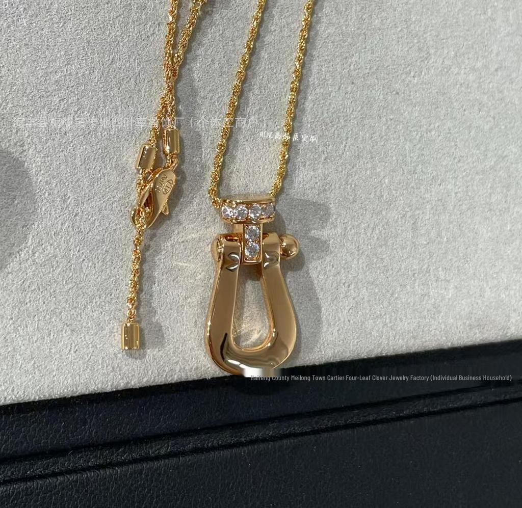 Fred 18K Gold Horsebit Diamant Anhänger Schlüsselbein Kette