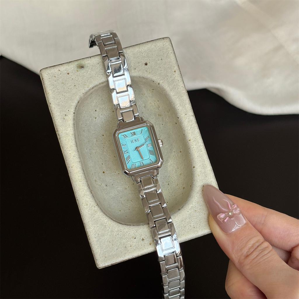 Luxury Retro Small Square Watch For Women, Korean Style, High-Value Bracelet Quartz Watch, Premium Selection, Women'S Gift