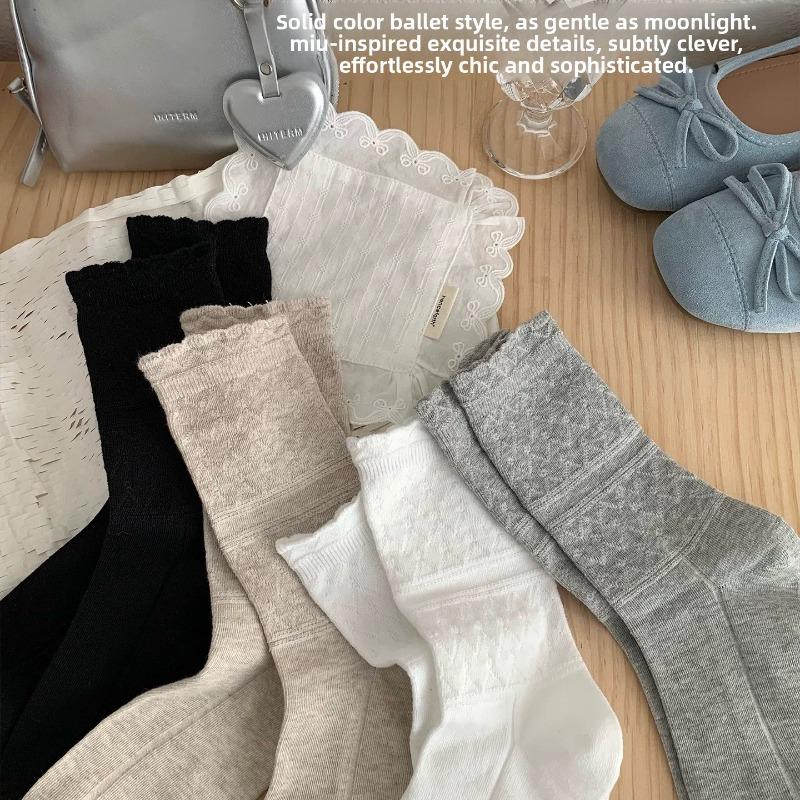 Spring and Summer Lightweight College Style Gathered Socks with Lace Edges - Versatile and Retro Striped Mid-Calf Women's Socks