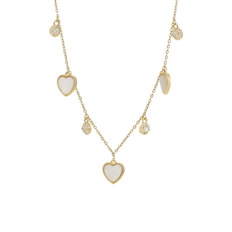 European American Heart Necklace Women's Popular Accessories Vintage Pendant Design Fashion Versatile Collarbone Chain Jewelry