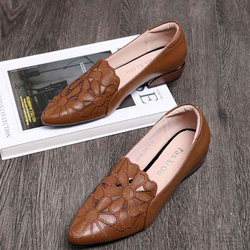 Soft Leather Carved Hollow Women's Leather Shoes Moccasin Work Shoes Cusp Thick Heel Soft Sole Sandals Comfortable Fashion Spring Summer