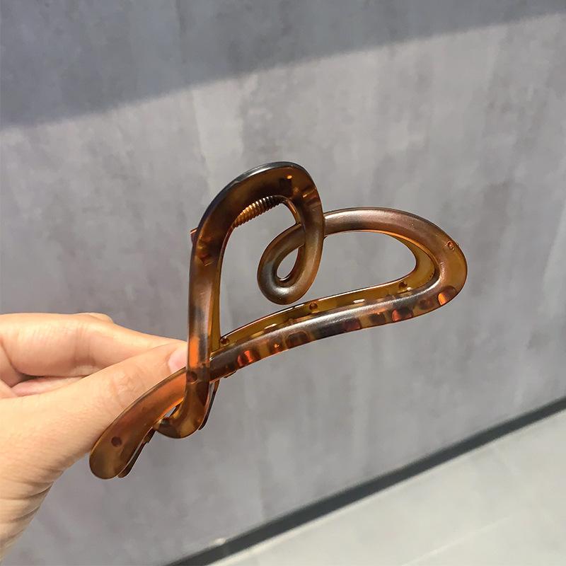 1pc Temperament Matte Love Grip Women's Hair Clip Simple and High End New Spring/Summer Shark Clip Headpiece