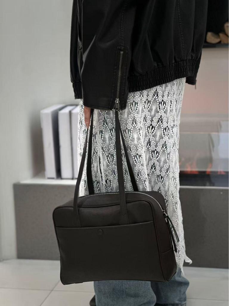 Retro Leather Women's Handbag: Large Capacity Shoulder & Crossbody Bag