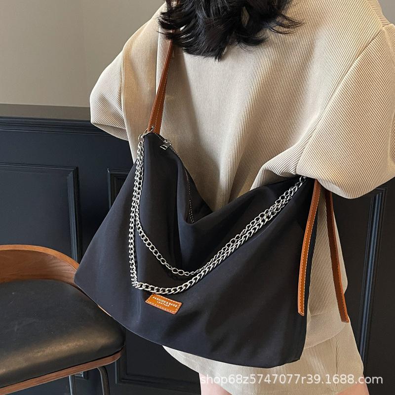 Casual large-capacity tote bag women's 2025 new fashion niche messenger bag popular shoulder commuter underarm bag