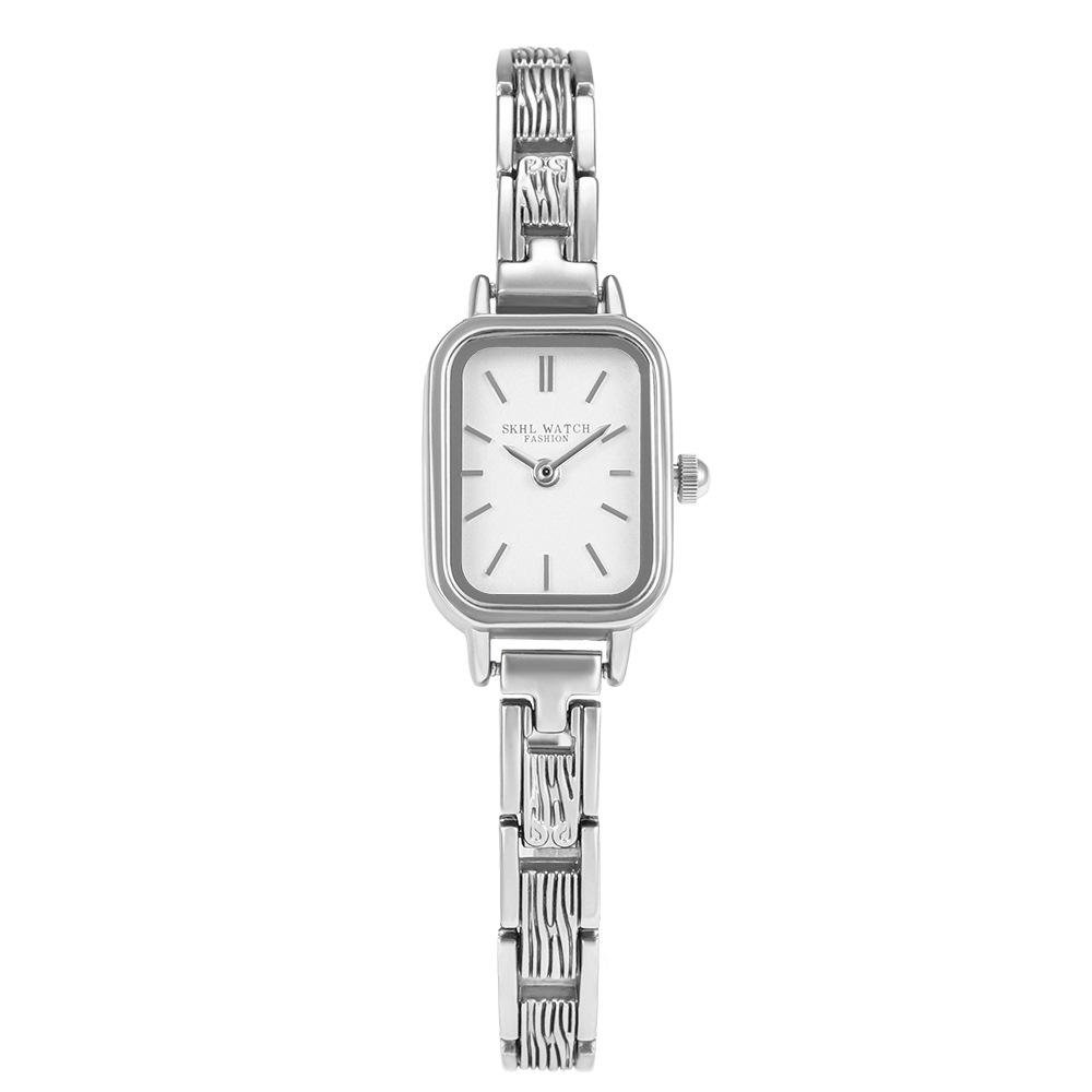 Women s Retro Gold Watch: Luxury Vintage Quartz Bracelet