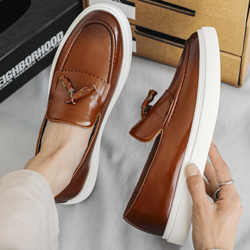 New Luxury Designer Men's Slip On Tassels Loafter Leisure Leather Shoes Male Sneakers Tenis Masculino Zapatos Hombre