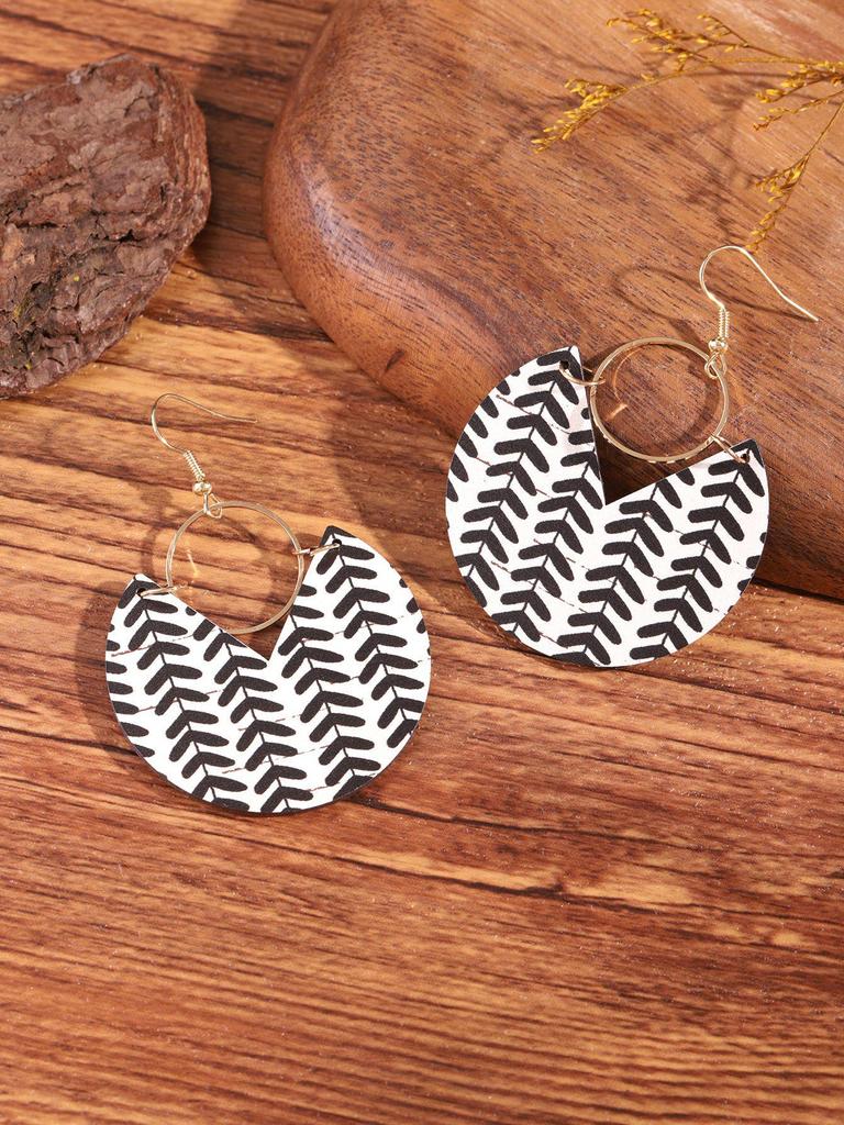 Retro Bohemian Double-Sided Geometric Pattern Wooden Earrings for Women