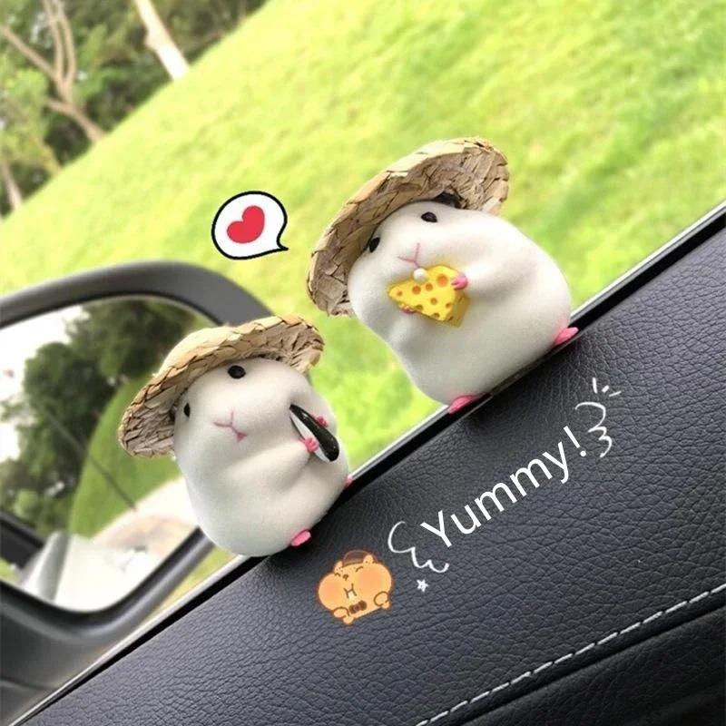 Cute Personalized Car Straw Hat Hamster Car Interior Decoration Window Edge Car Decoration Auto Interior Dashboard Accessories