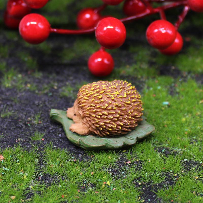 Cute Resin Hedgehog Figurine For Miniature Garden Decor Micro Landscape Gift For Holiday