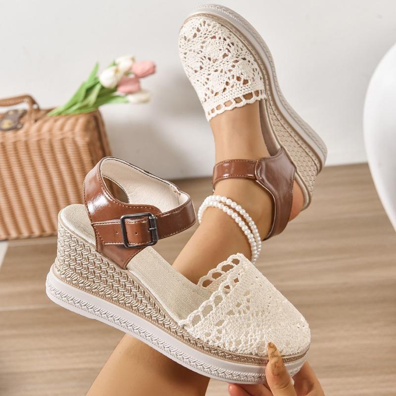 Spring and Summer New Bag Head Rear Hollow Hollow Breathable Word Belt Wear Casual Women's Slope Heel Sandals