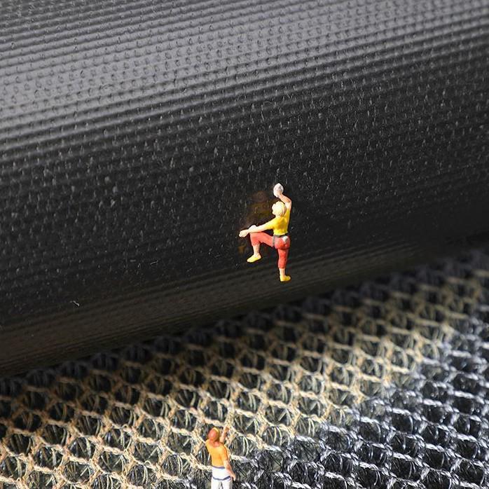 Villa Entry Mat: Durable, Non-Slip, Mud Scraper with Easy-Clean Elastic Mesh