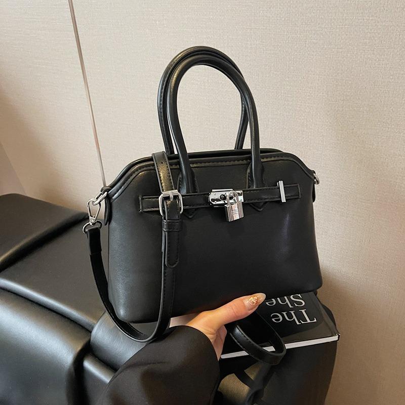 New Fashionable Versatile Simple Retro Portable High Sense Daily Commute Casual Shoulder Messenger Bag Bag