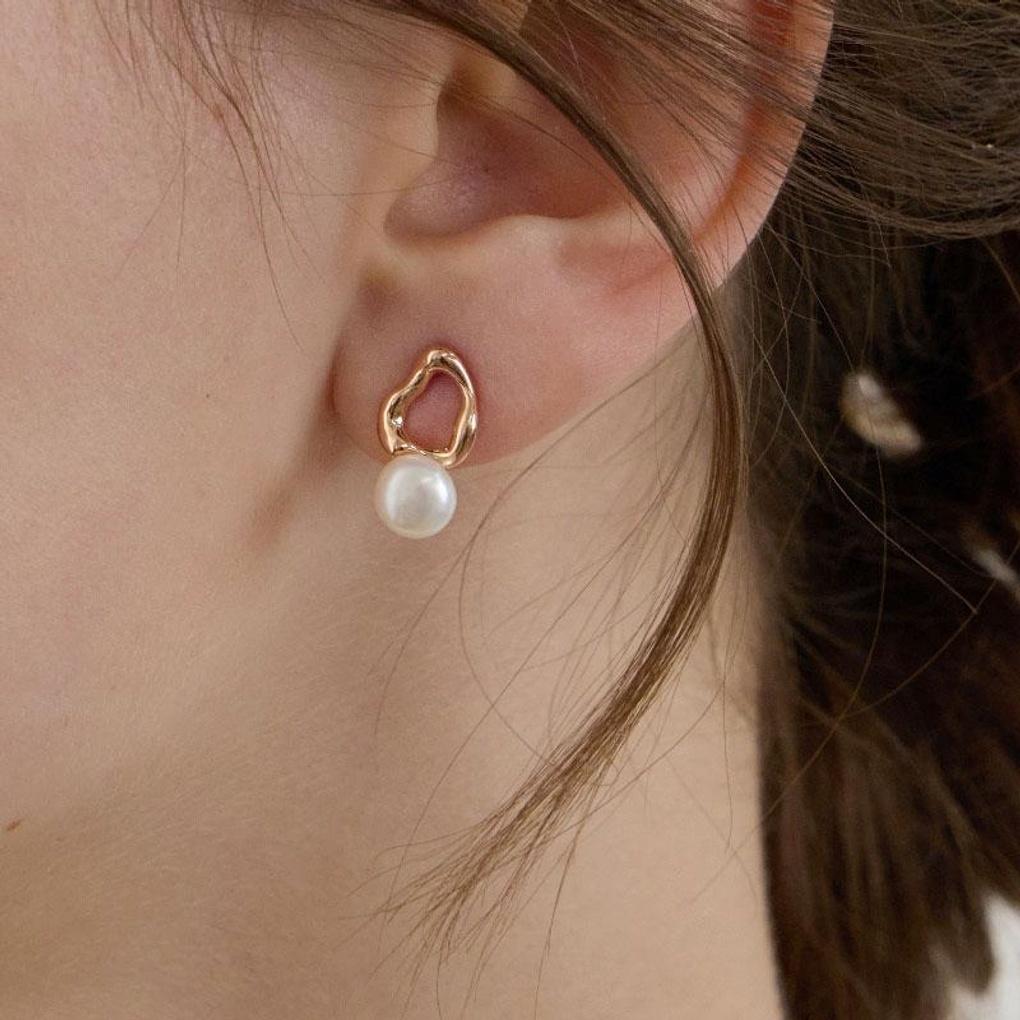 [LsSHOP] 14K Serene Pearl Earrings (Gold Plated)_LJ5085BRE