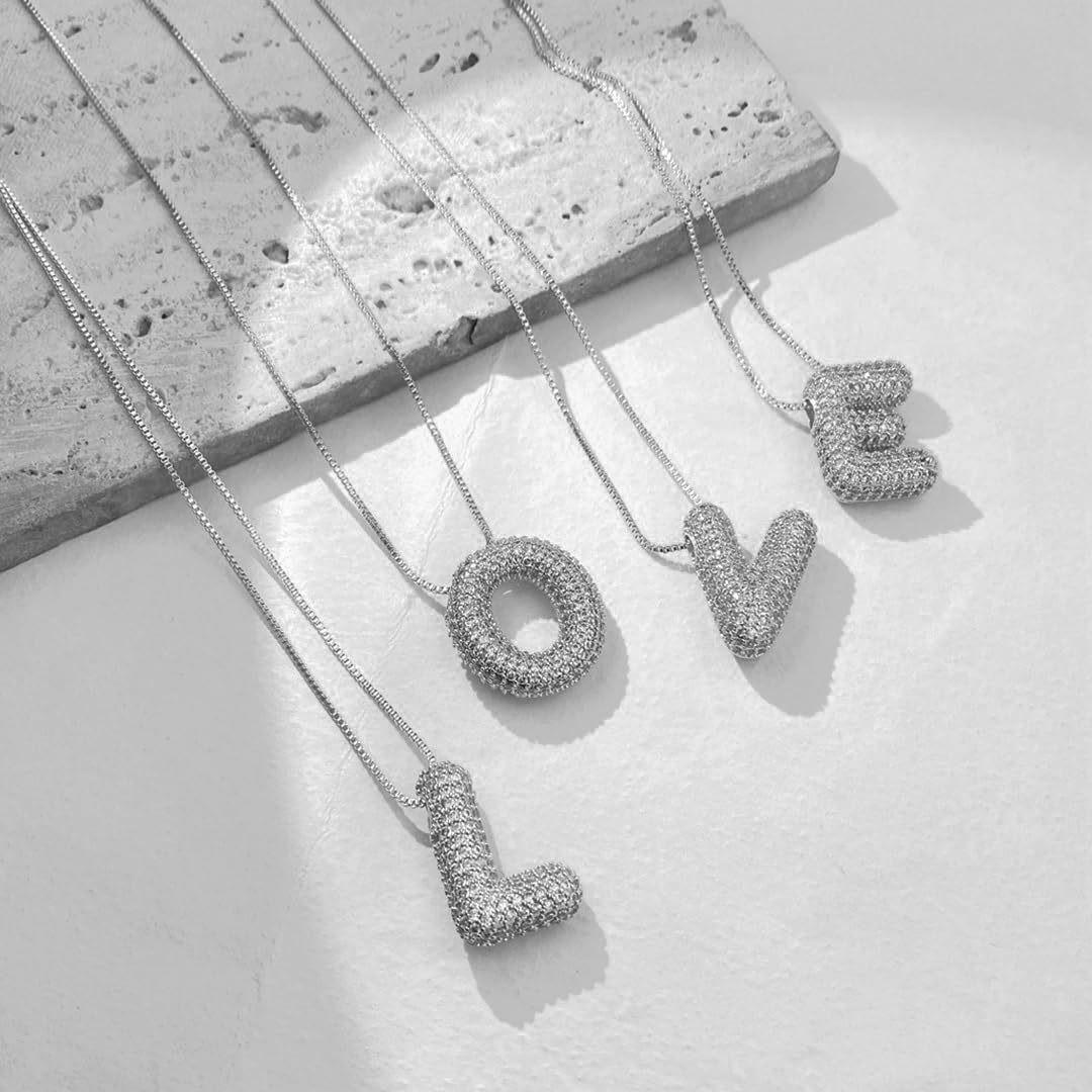 

Gold-Plated Zirconia Letter Pendant Necklace with 26 English Letters W