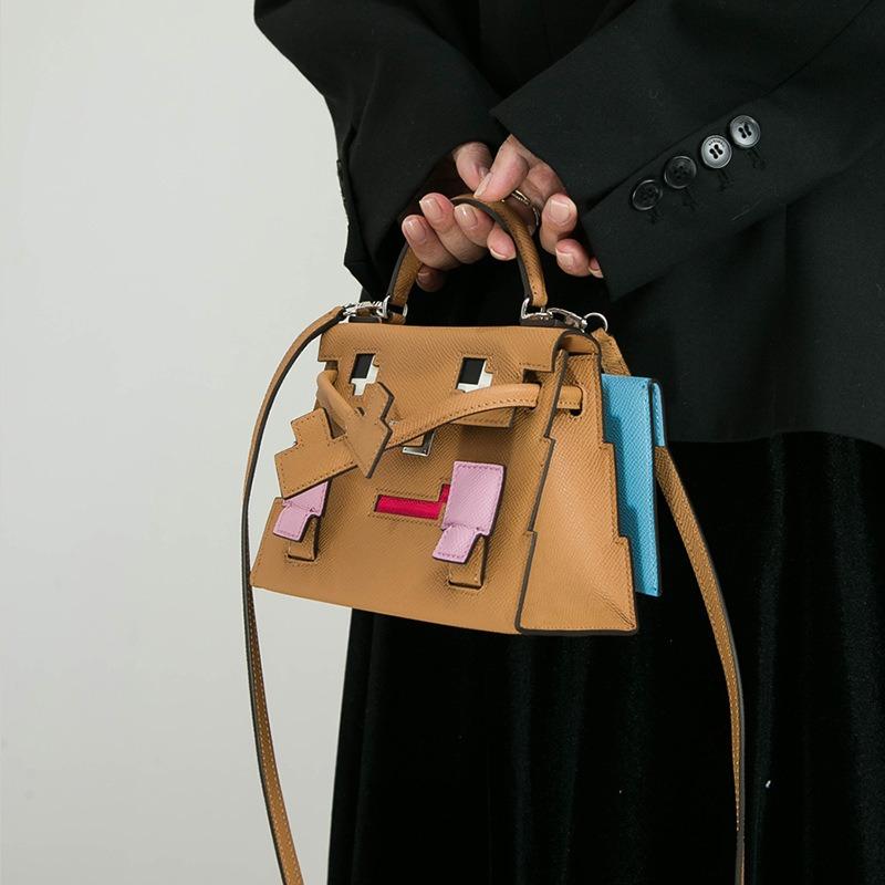 Geantă din piele Geantă cu față zâmbitoare de desene animate Geantă pătrată mică portabilă cu mozaic Geantă de umăr tip poștaș pentru femei