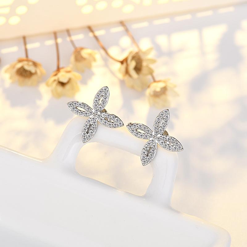 925 Sterling Silver Cross Stud Earrings For Women High Quality Exquisite Student Girlfriend Jewelry Accessories Heart GiftGood product