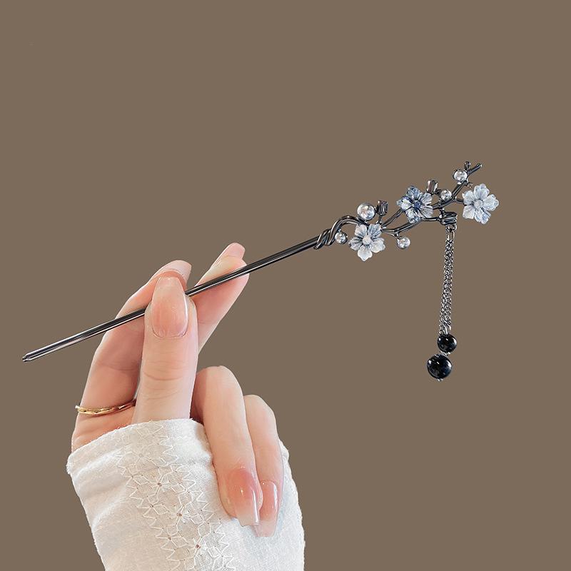 Four Seasons Chinese Tassel Hairpin: Ancient Style Hanfu with Fresh Pearl and Jiangnan Classical Cheongsam Hair Accessory