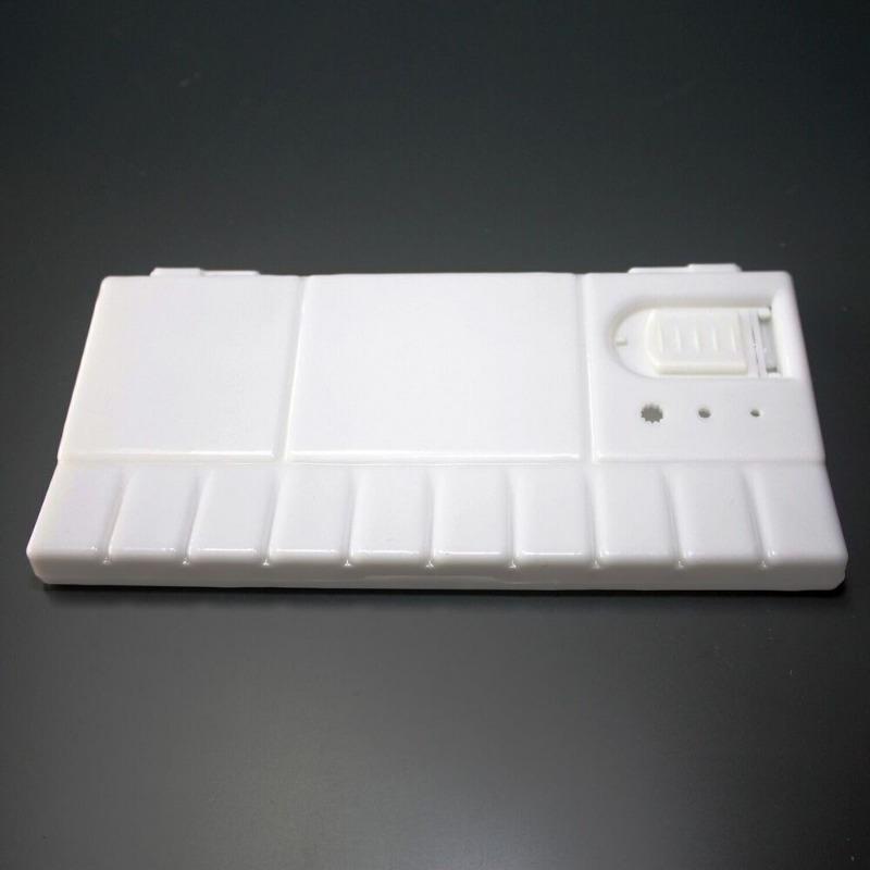 1pc Compact Folding Paint Palette with Thumb Hole – Lightweight Plastic Artist’s Mixing Tray for Acrylic, Watercolor, and Oil Paints