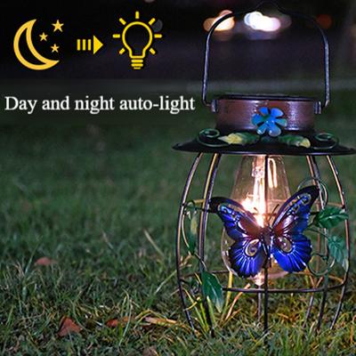 Solarbetriebene Schmetterlings-Hängelampen Dekorative Gartenwandleuchten Automatisch Einschaltende Metall-Gartenleuchten mit Griff für Terrasse Hinterhof
