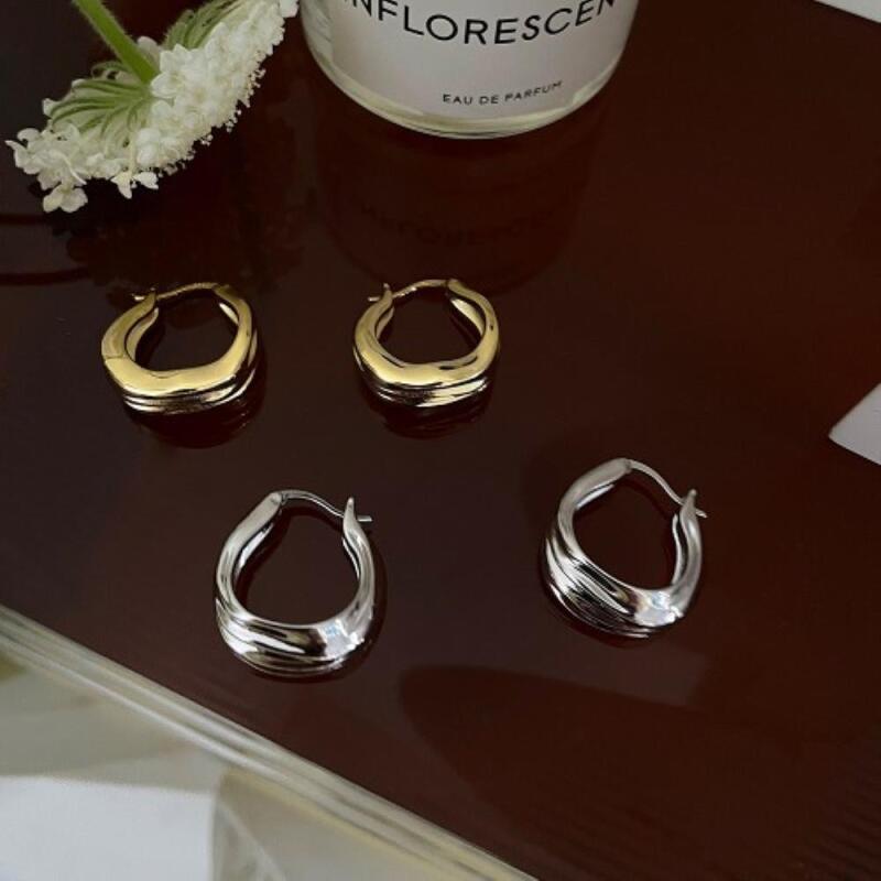 

Women s Big Circle Bold 2-color Minimal Earrings A29188_Silver