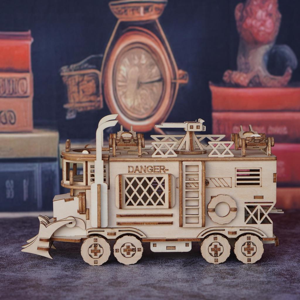 3D wooden puzzle battle truck model, DIY assembly model of Doomsday mecha tank, 3D puzzle model of armored vehicle