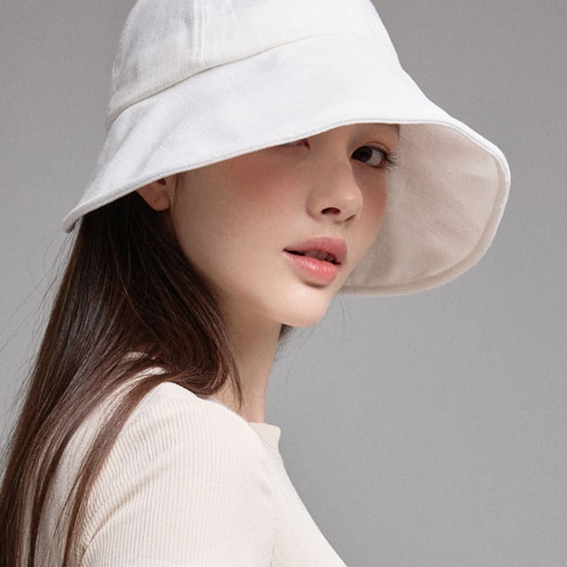 

Льняная шляпка-боннет Lucy цвета белого песка (6 цветов) BLACK