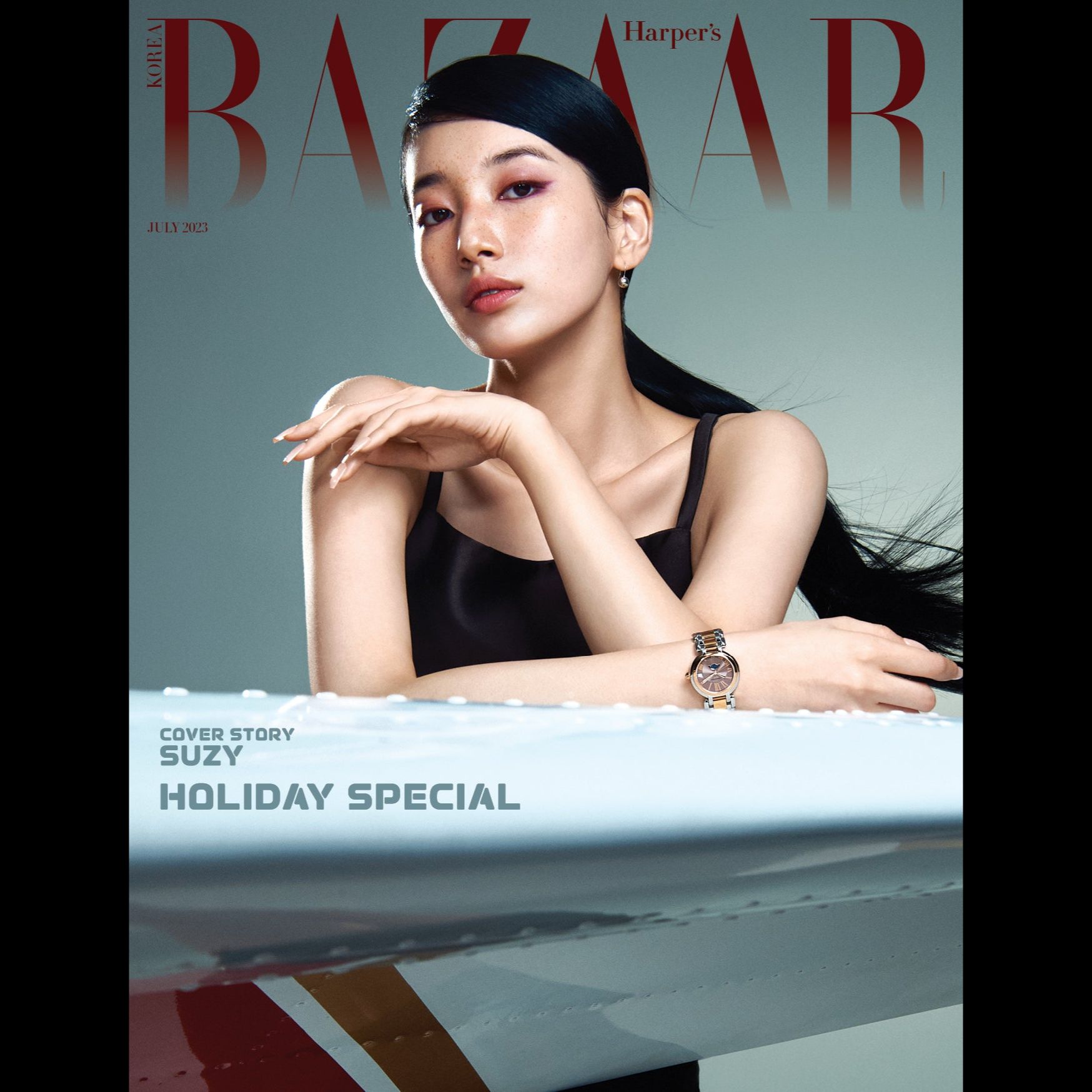 

СЬЮЗИ на обложке BAZAAR MAGAZINE (ИЮЛЬСКИЙ ВЫПУСК 2023 ГОДА)