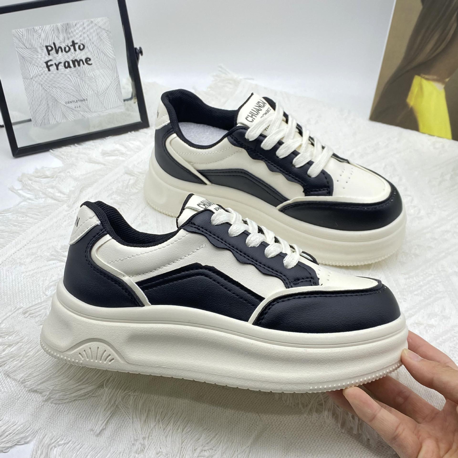 

Оригинальные осенне-зимние туфли на толстой подошве, сверхлегкие, весна-лето 2025, для отдыха, спорта, женские туфли, универсальные, новые, на шнуровке, маленькие белые туфли 40 чёрный