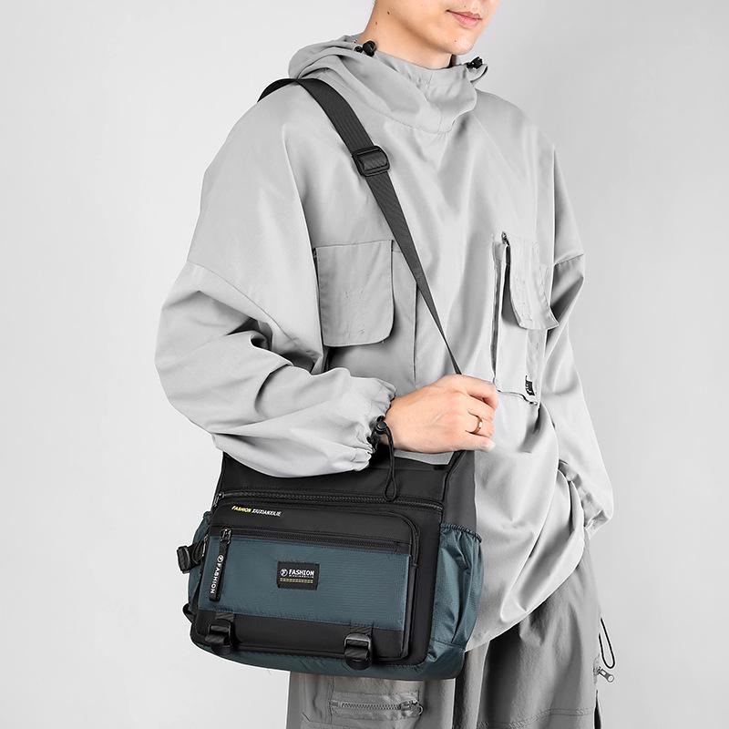 Small Lightweight Crossbody Bags Male Nylon Shoulder Bags Casual Messenger Bags Handbags For Travel Casual Large Capacity Bag
