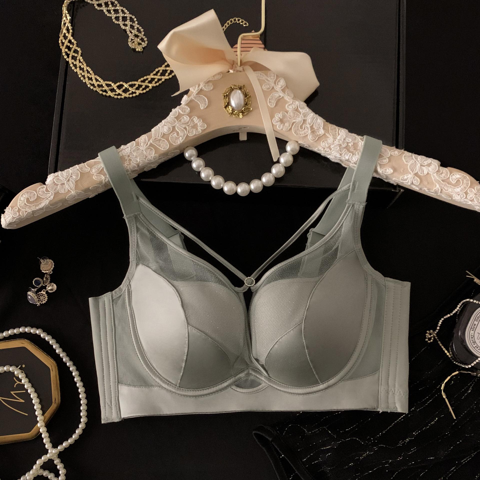 Big breasts show small underwear women s sexy thin cup mango cup soft steel ring support gathering new satin bra 34/75b mango cup