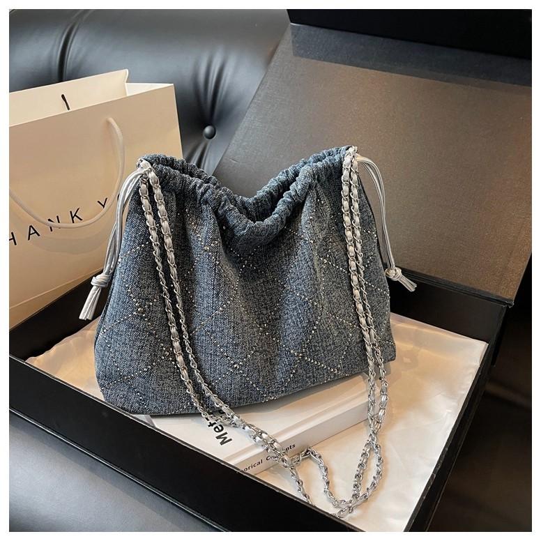 IELGY Denim Bag Female Large Capacity Casual Fashion Chain Crossbody Bucket Bag