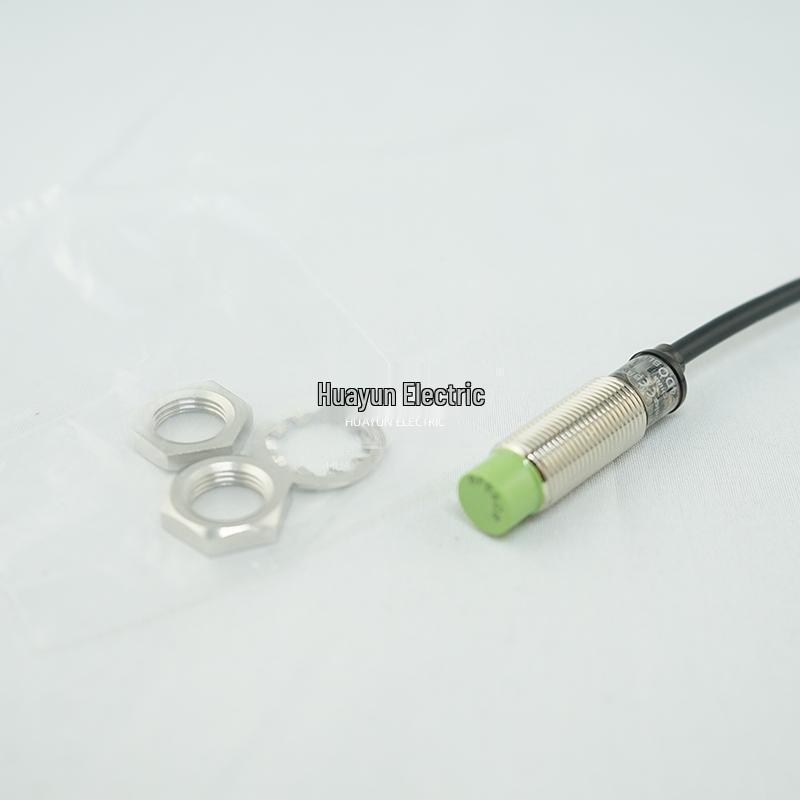 Autonics PRT12/18 Proximity Switch DC Two-Wire, 4DO/2DO and 5DO/8DC Variants