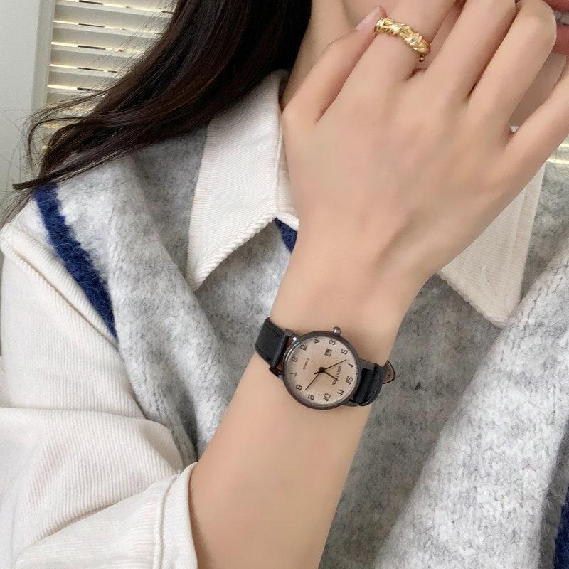 Watch Female Student Junior High School High Value Simple Temperament Female Retro Style Test Female Junior High School Student Quartz Watch