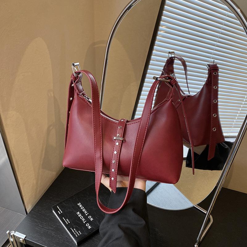 High-end Bag Women's New Autumn and Winter Niche Design Messenger Bag One Shoulder Underarm Dumpling Bag