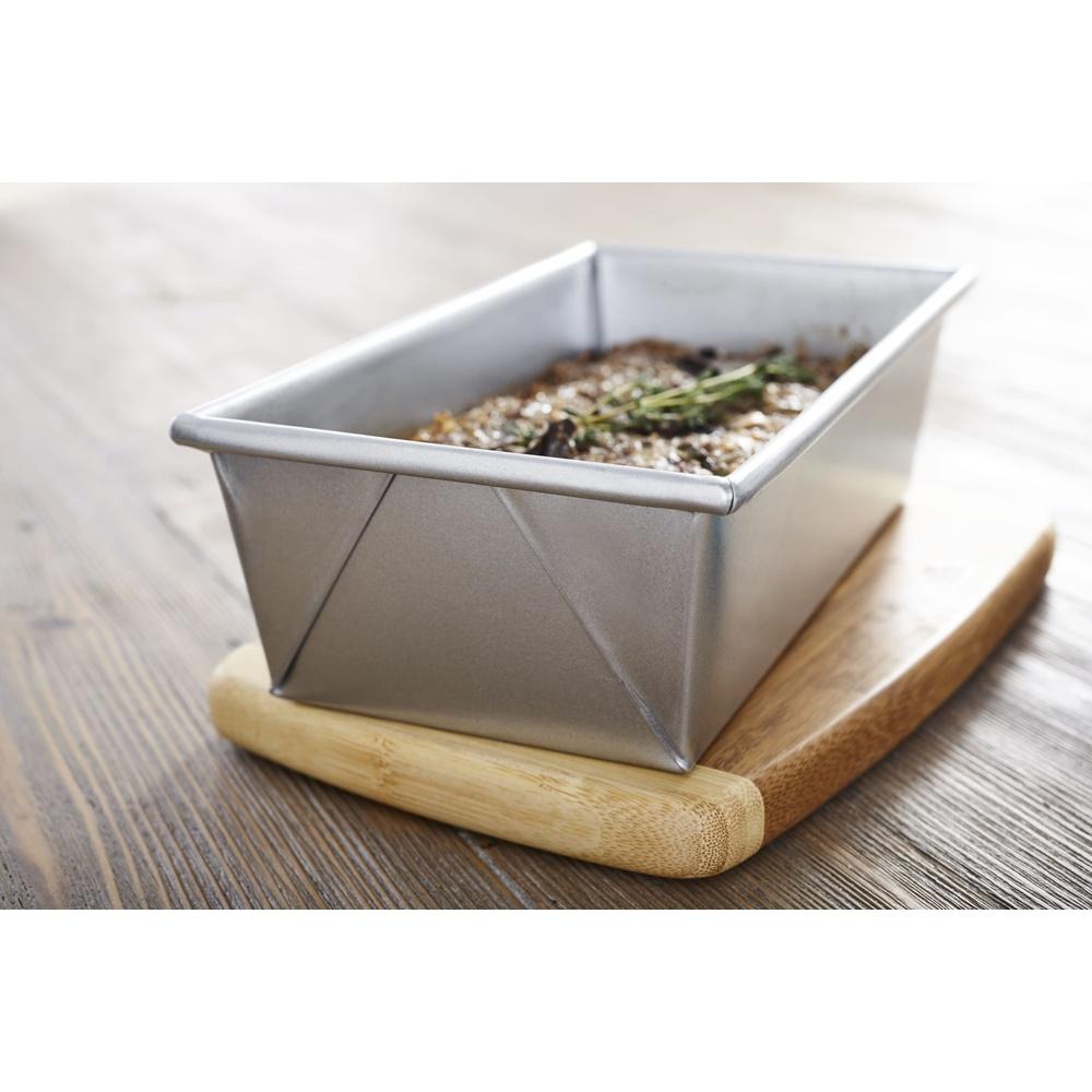 Commercial II Uncoated 1-Pound Loaf Pan Heavyweight Aluminized Steel Bakeware Durable Non-Stick Proven Performance Dishwasher