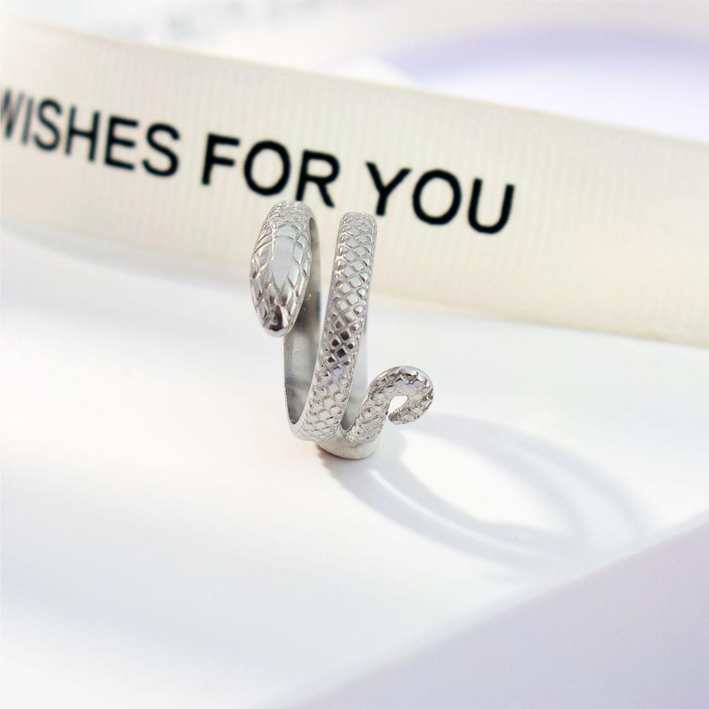 18K Gold-Plated Long Snake-Shaped Titanium Steel Ring Female, Hip-Hop Punk Style Opening Adjustable Ring