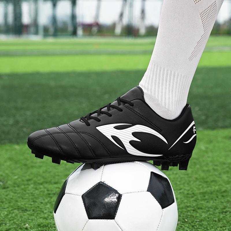 Non-slip Long-nail Football Shoes Adult Men, Women and Children Broken-nail Football Training Shoes Short-nail Sneakers